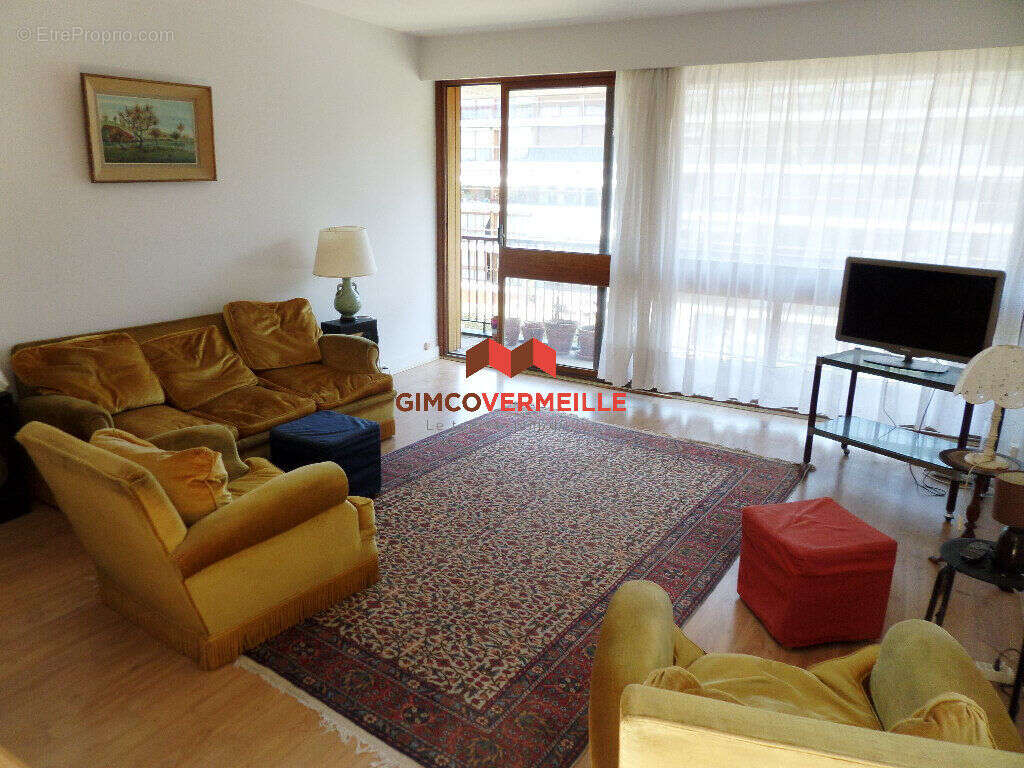 Appartement à LA CELLE-SAINT-CLOUD