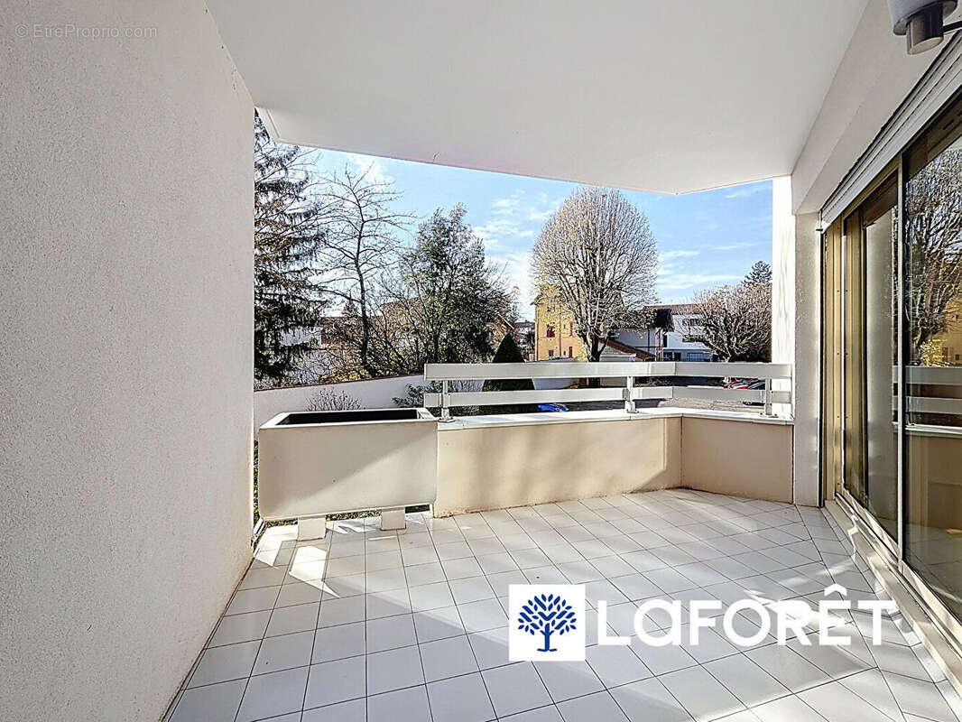 Appartement à CHAMPAGNE-AU-MONT-D'OR