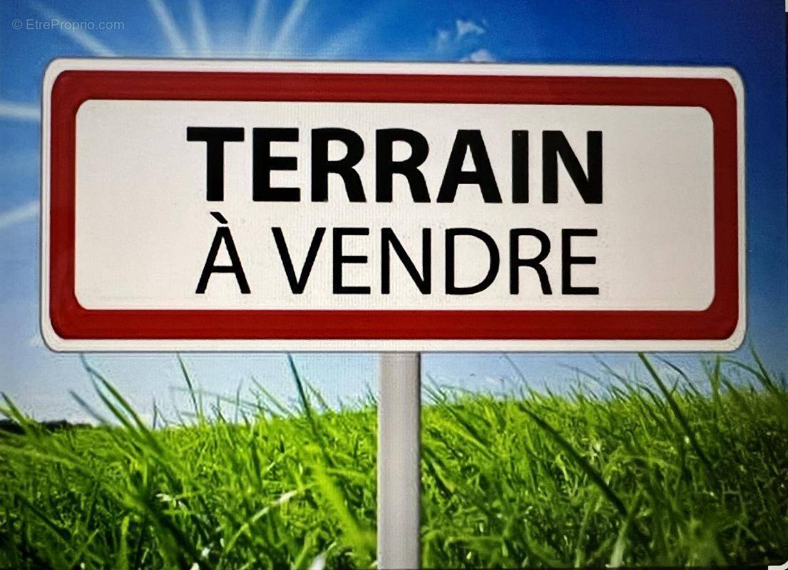 Terrain à SAINTE-HELENE