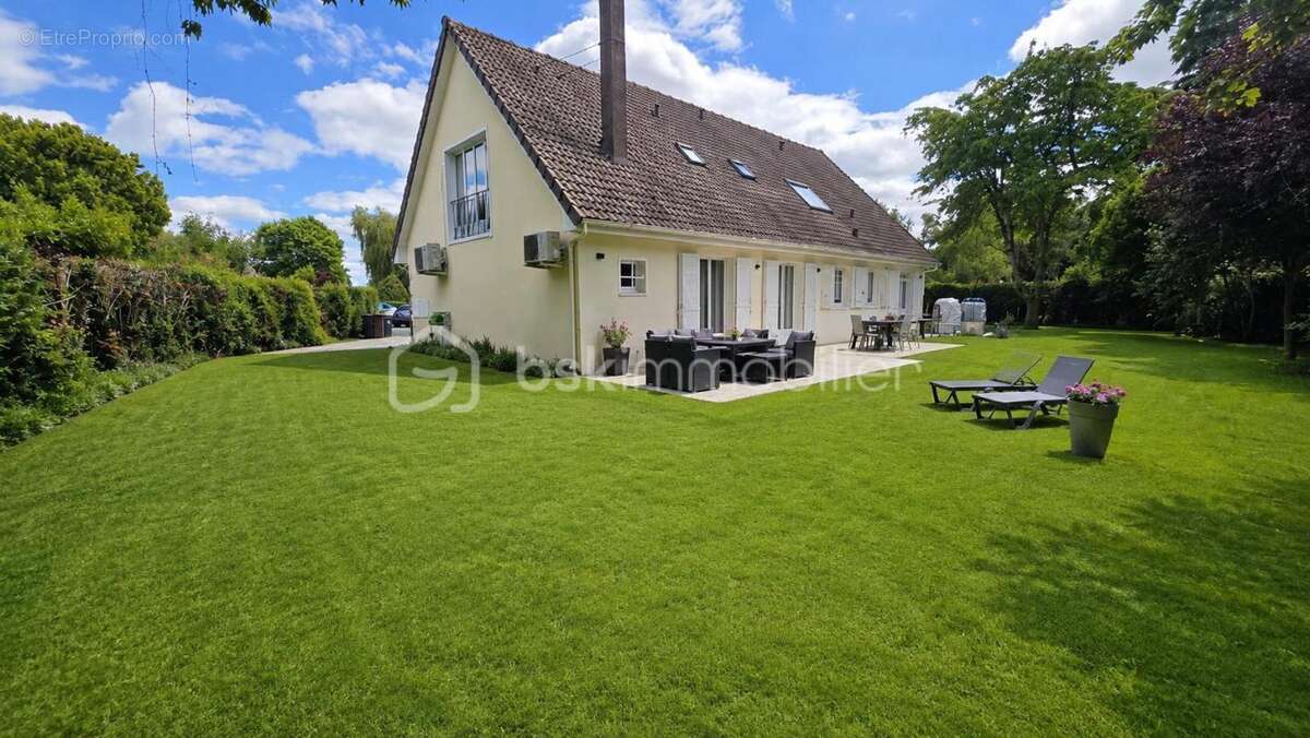 Maison spacieuse au cœur de la ville, votre futur havre de paix! - photo 18