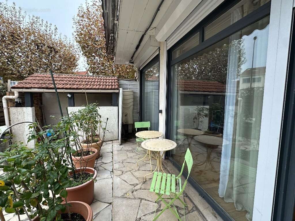Appartement à FONTENAY-SOUS-BOIS
