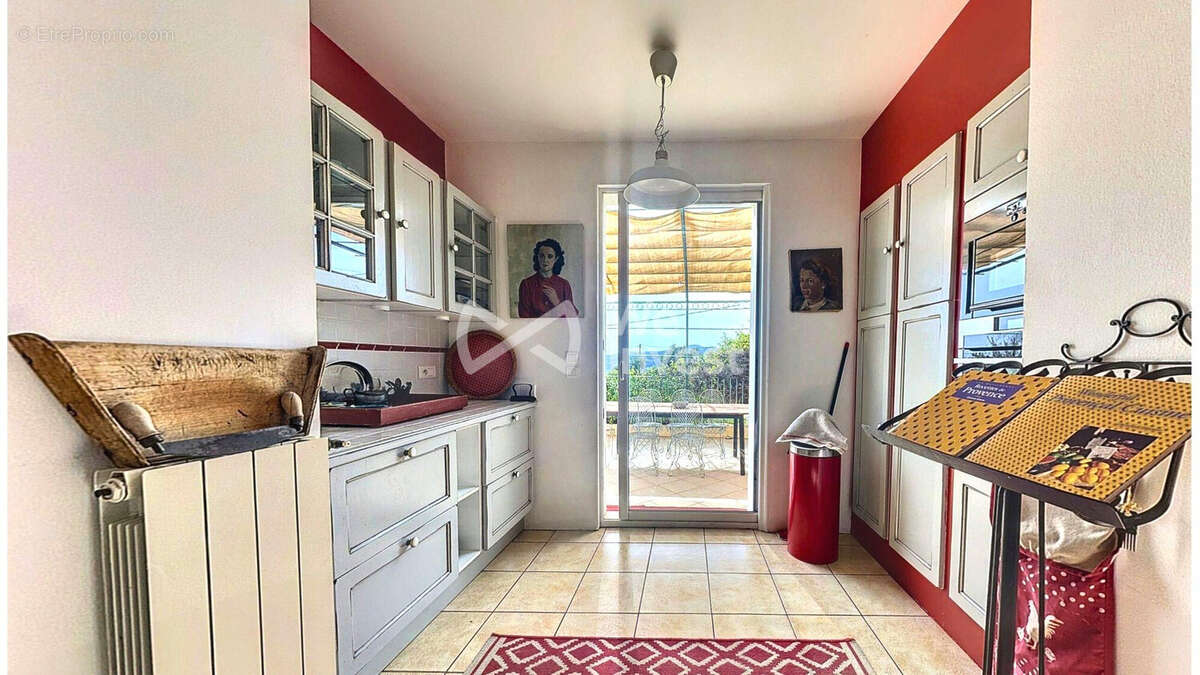 Maison à LE CASTELLET