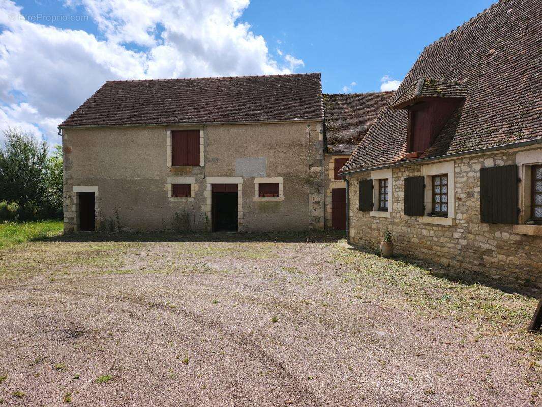 Maison à SAINTE-COLOMBE-DES-BOIS