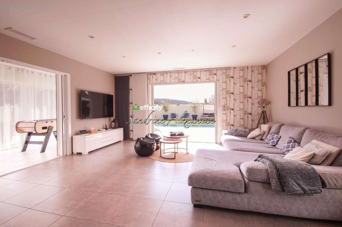 Maison à CAMPS-LA-SOURCE