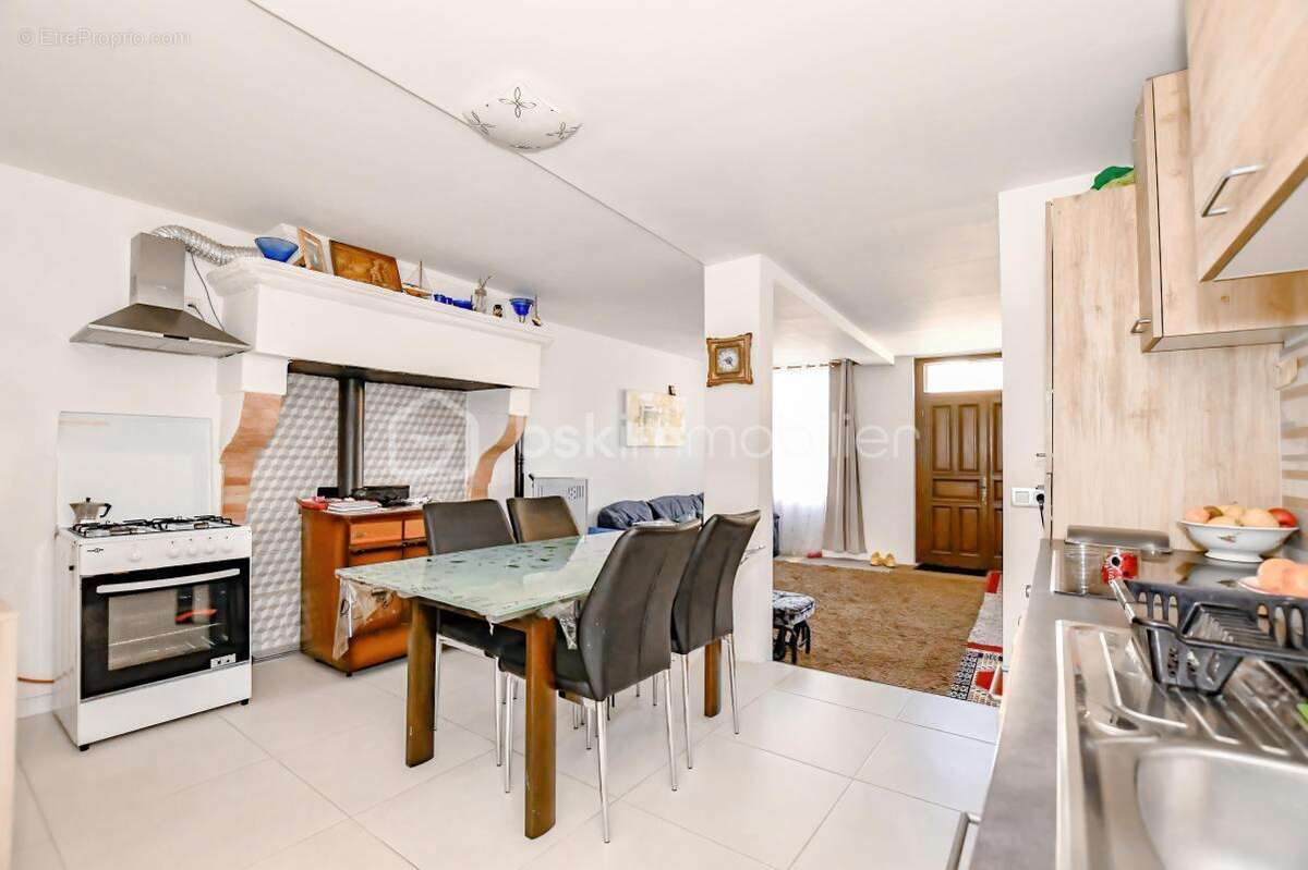Maison - 5 pièces - 163 m² - photo 5