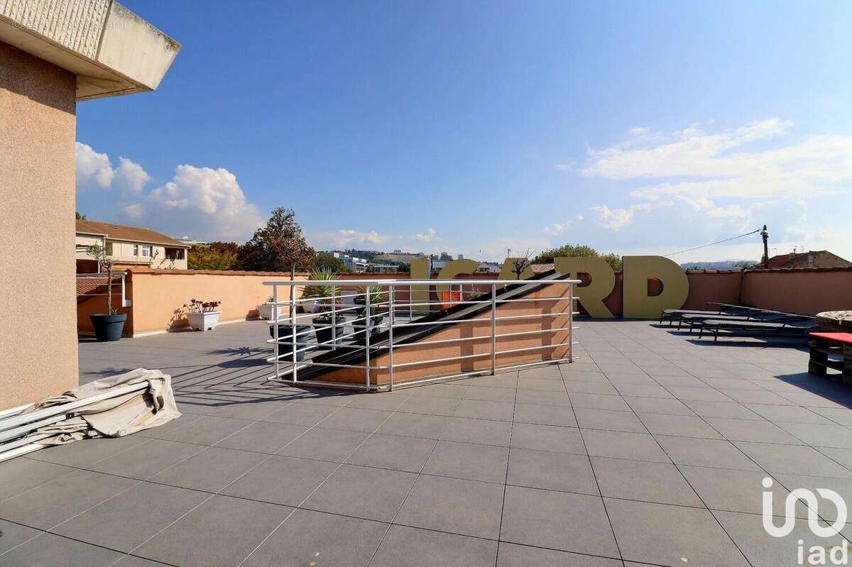 Photo 2 - Commerce à MARSEILLE-16E