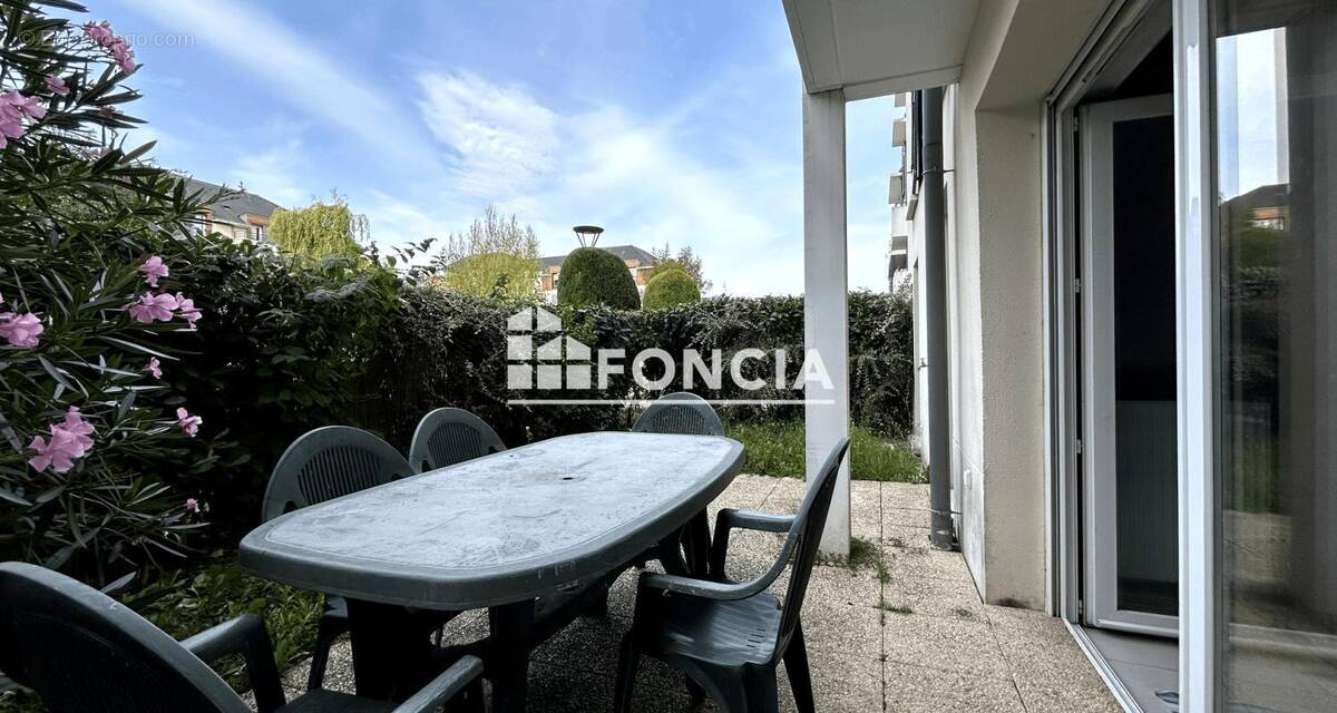 Appartement à SAINT-PIERRE-DU-PERRAY