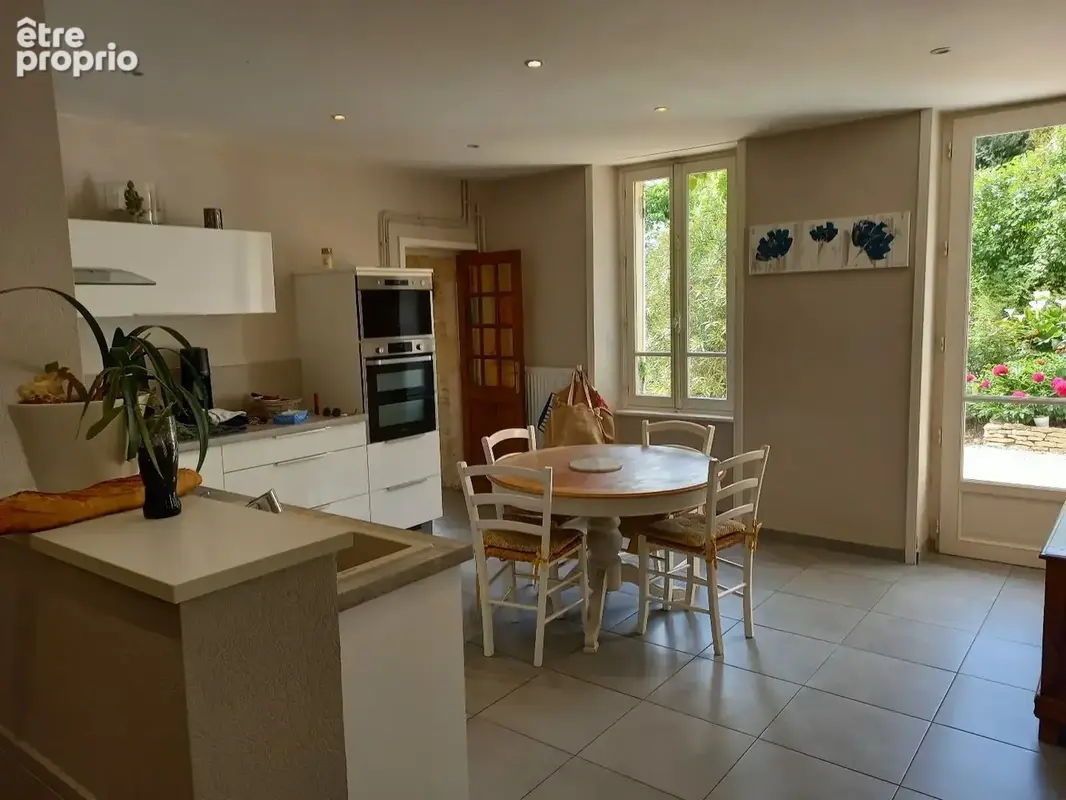 Maison 8 pièces 268 m² à vendre à Rots (14980) - photo 4