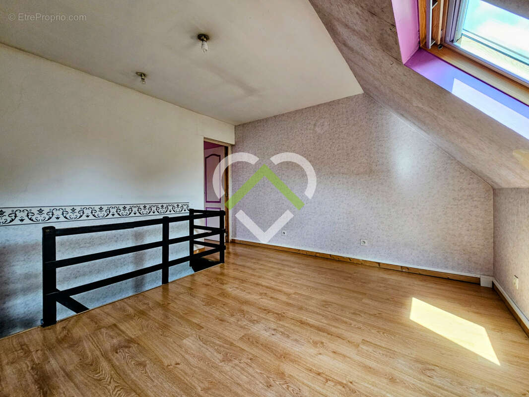 Roubaix centre-ville - Maison à travaux - photo 3