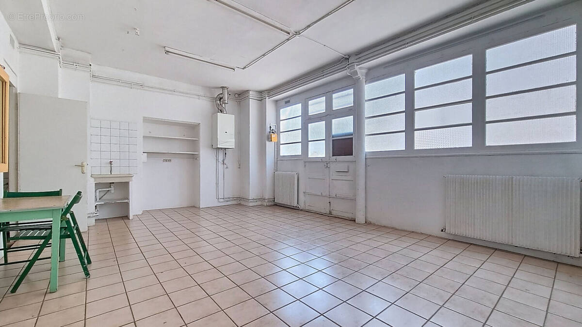 Appartement à PARIS-20E