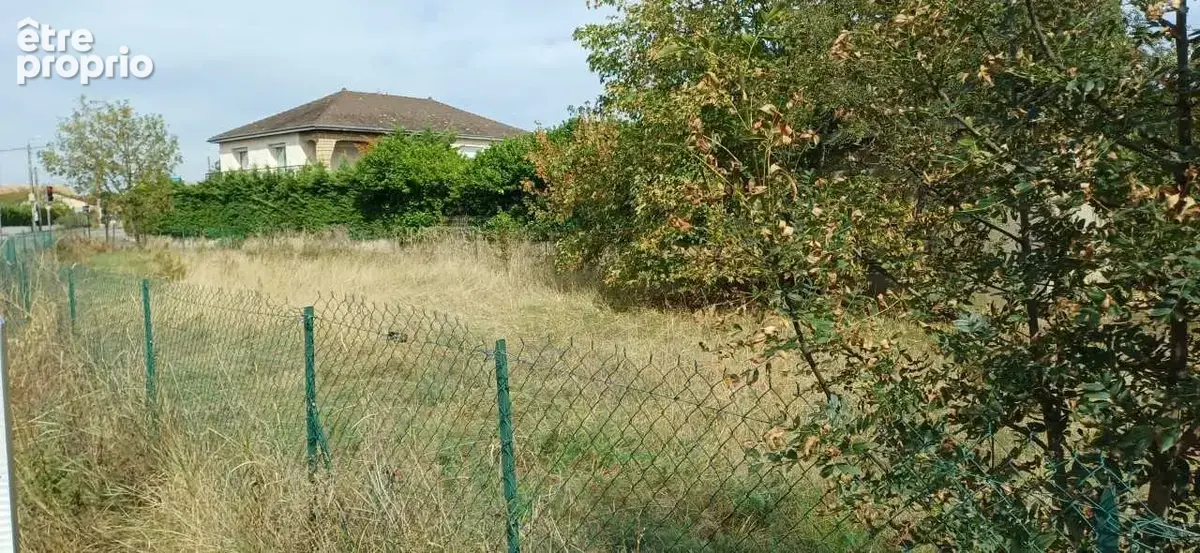 Corbas   terrain constructible 570 m2   140 000 € - photo 3