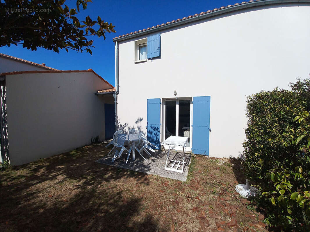Charmante villa 4 pièces avec garage, terrasse et jardin au coeur d'une résidence avec piscine - photo 3
