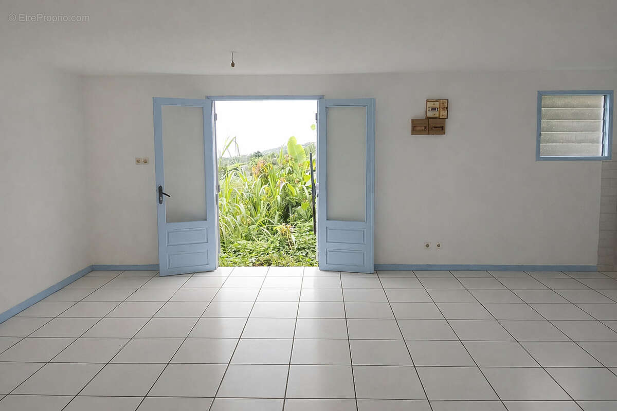 Maison à LES TROIS-BASSINS