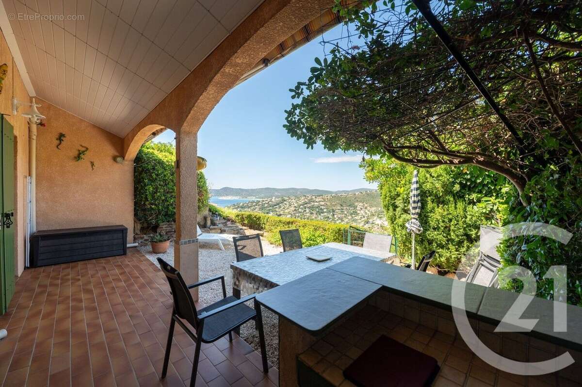 Appartement 49 m² à Le Lavandou  - photo 3