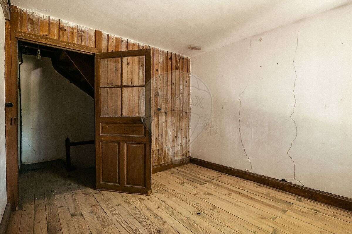 Maison à LA CHAPELLE