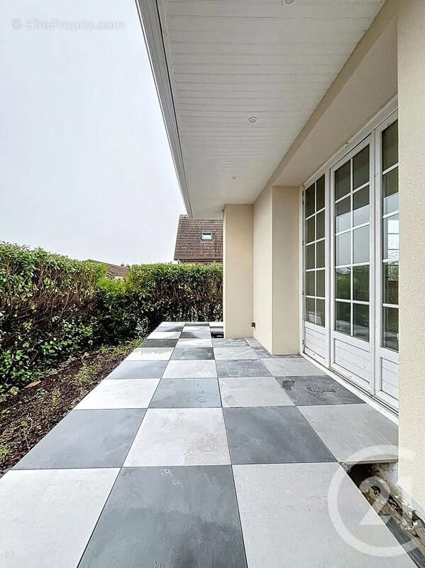 Maison à CHEVIGNY-SAINT-SAUVEUR