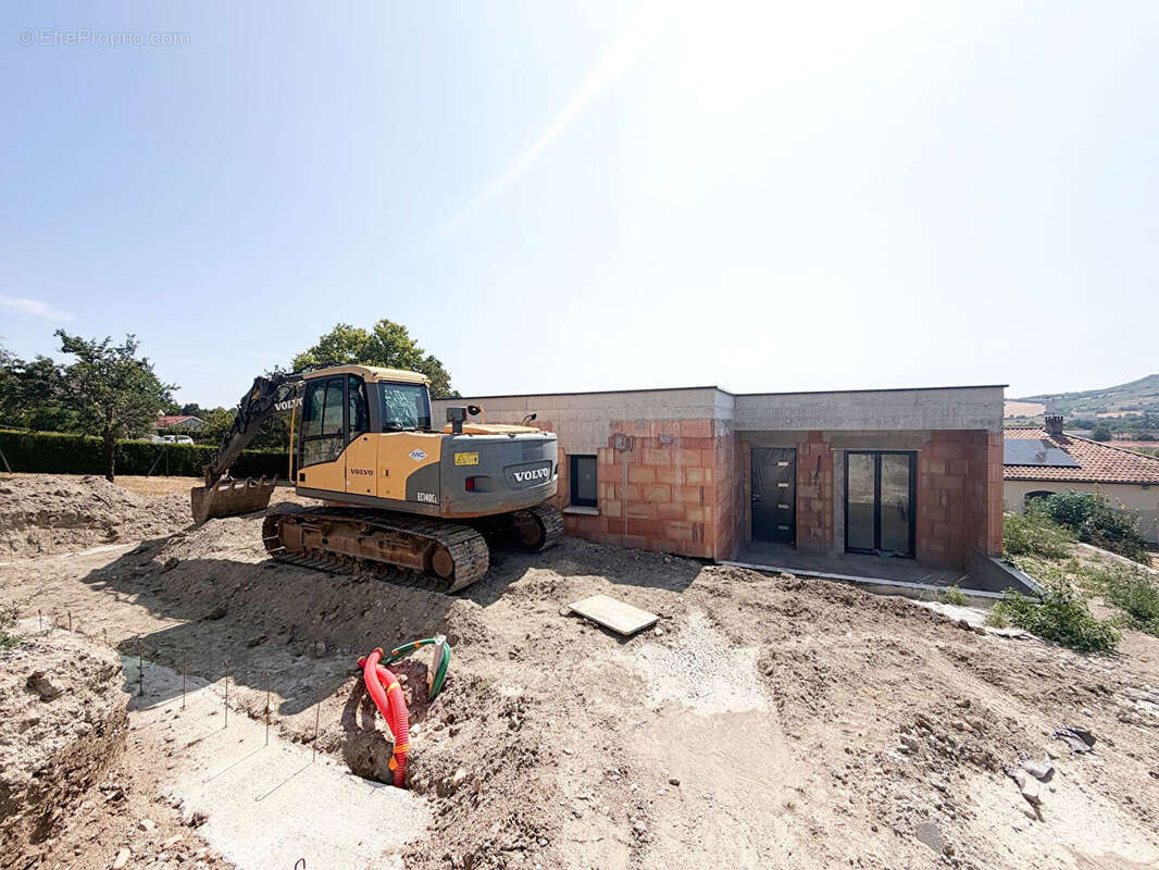 Villa 5 pièces de 119 m2 avec piscine - photo 3