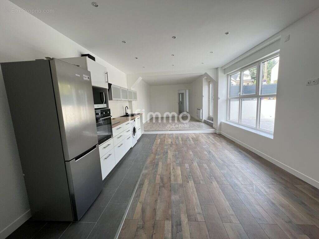 Appartement à FONTENAY-SOUS-BOIS