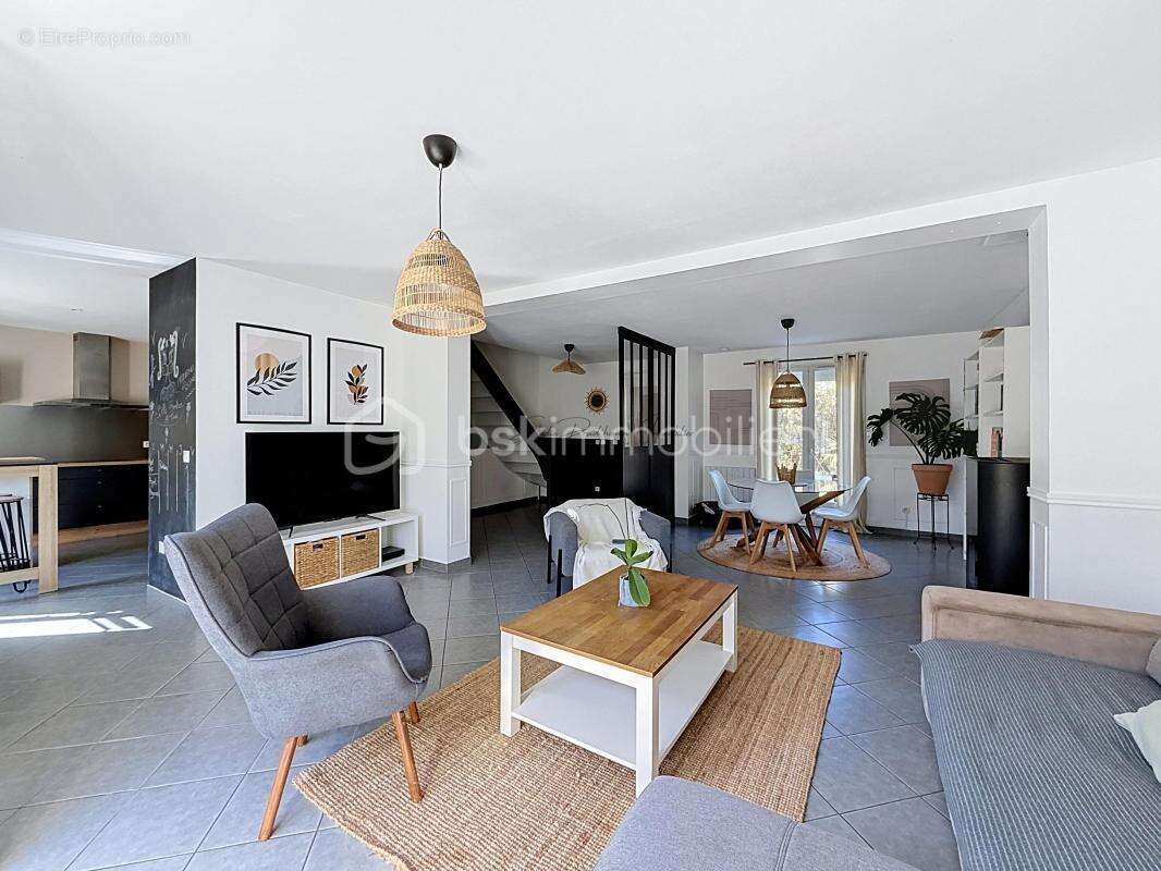 Maison familiale 118 m²  - 4 chambres - Terrain 1000 m² - Sans vis à vis - photo 11