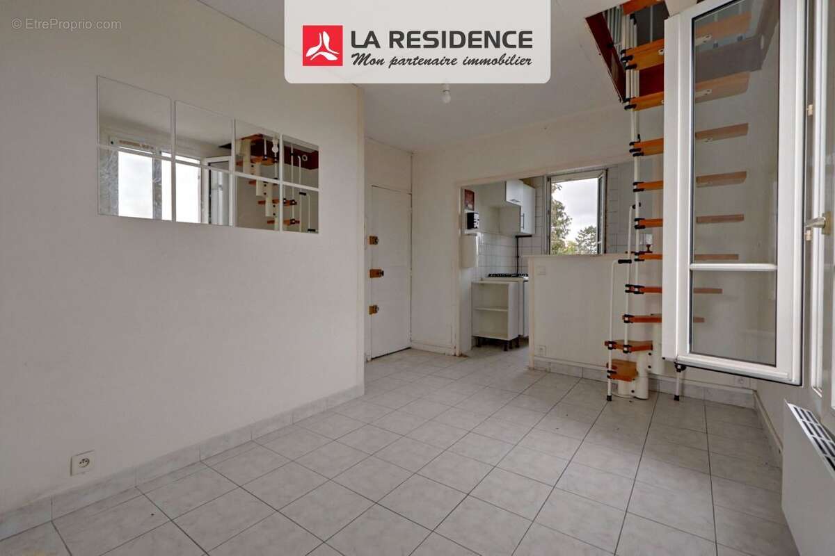 Appartement à BEAUCHAMP