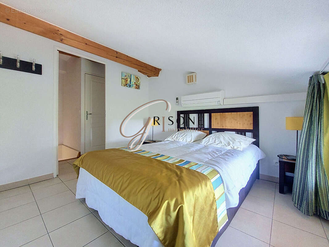 Le Brusc - Appartement T3 avec piscine à Six-Fours les Plages - photo 4