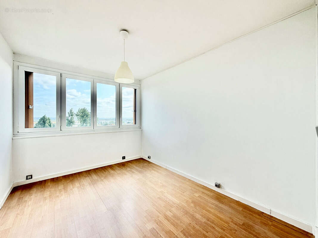 4 pièces 66 m² traversant sud - Balcon, 2 parkings - Fontenay-le-Fleury - photo 15