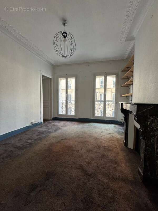 Appartement à PARIS-11E