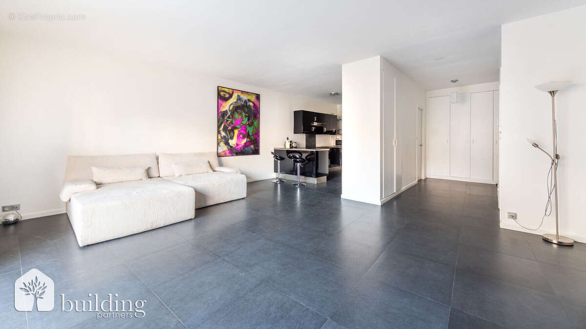 Appartement à PARIS-16E