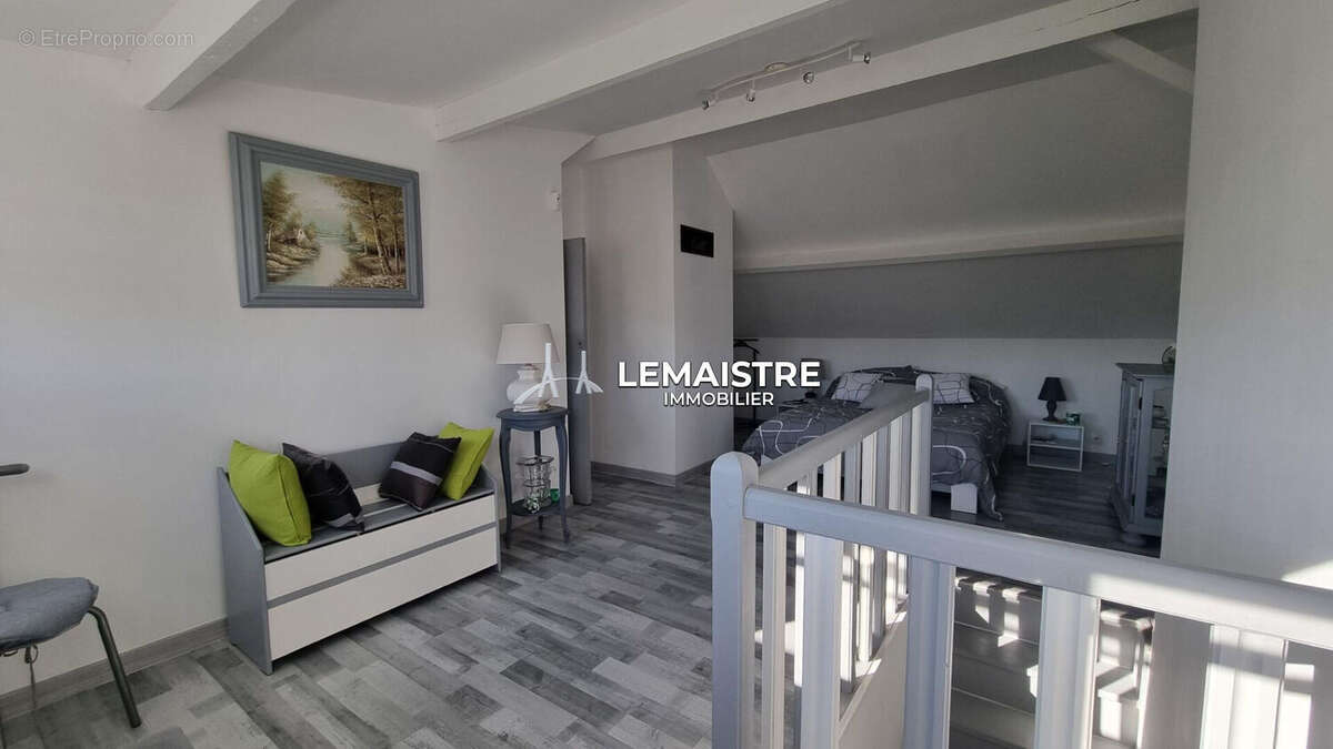 Maison à vendre - Sahurs - 97 m² - 4 chambres - Jardin / Sous-sol complet /  Grande Dépendance - photo 9