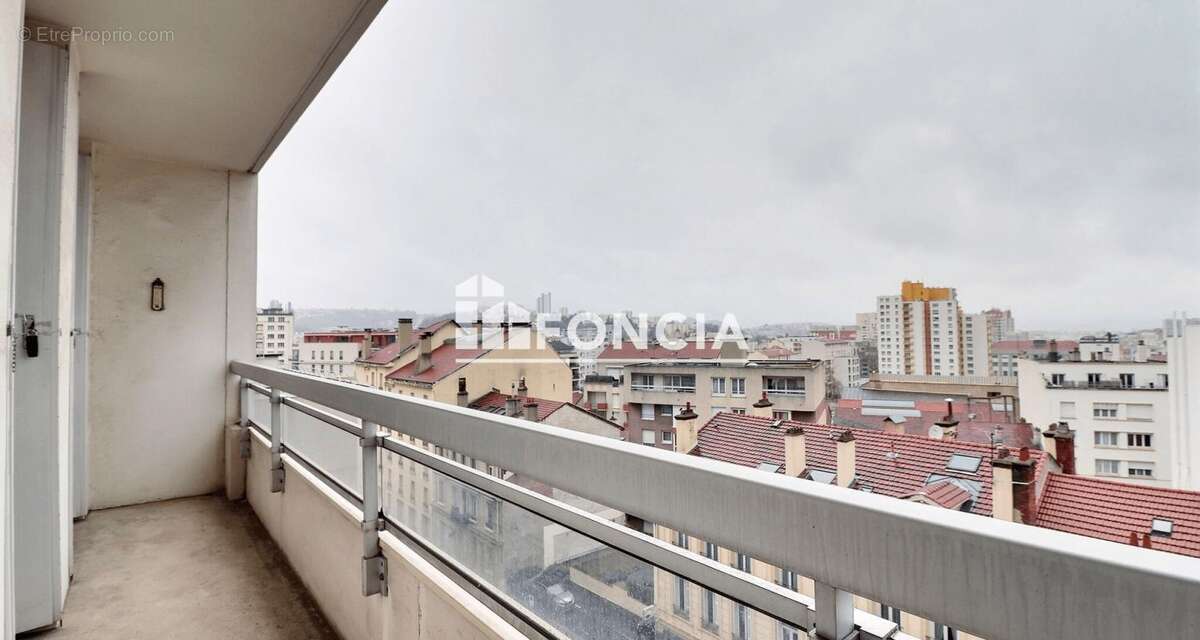 Appartement à SAINT-ETIENNE