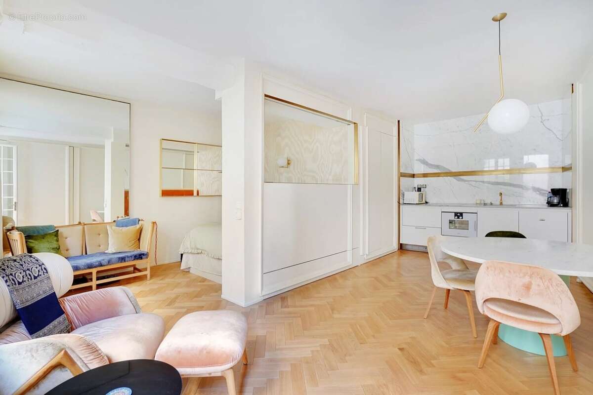 Appartement à PARIS-5E