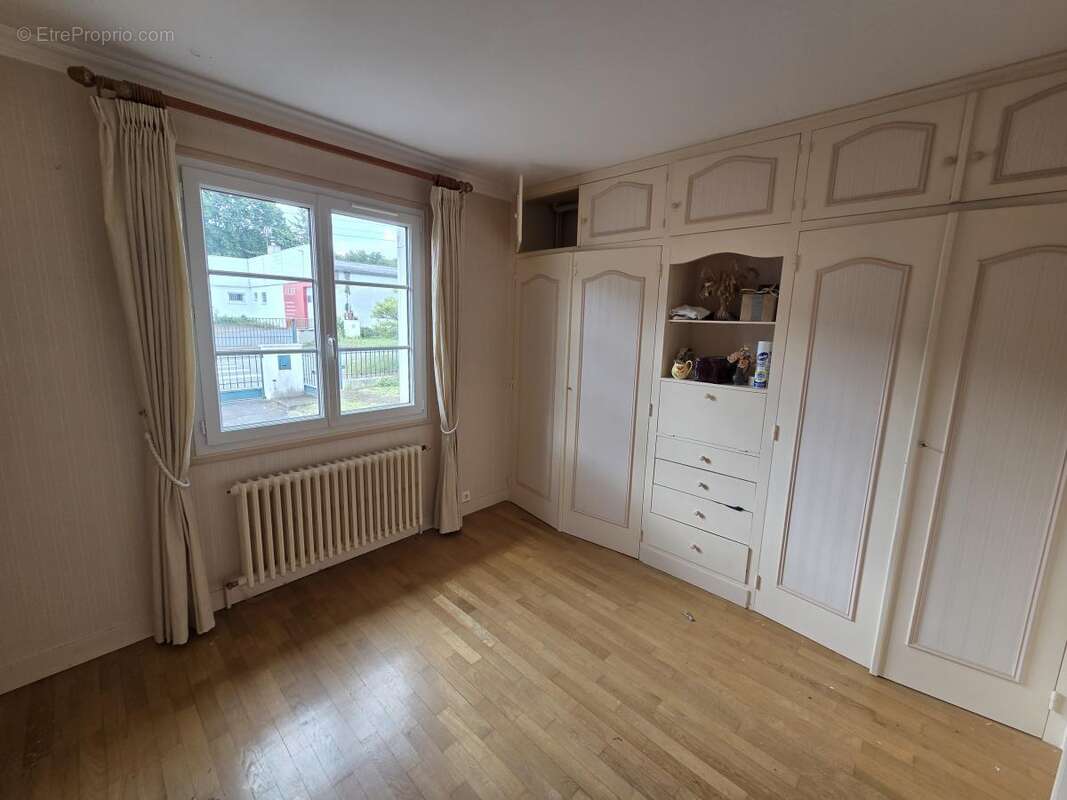 Maison 135 m² à La Loupe  - photo 8
