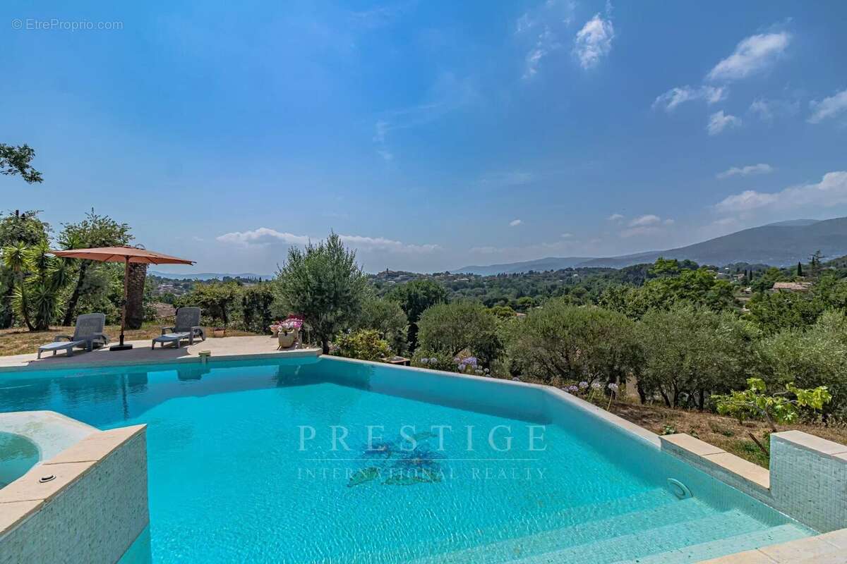 Chateauneuf de grasse, villa florentine 365m² garage, piscine, terrain 4000m² - photo 16