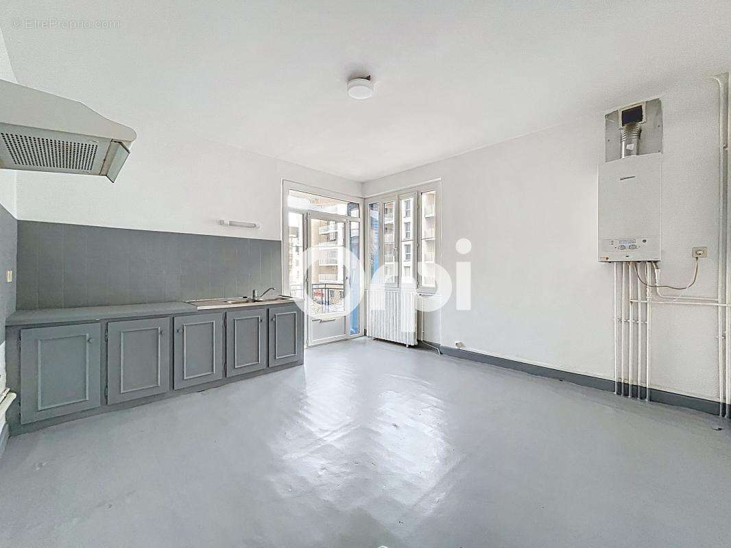 Appartement à BRIVE-LA-GAILLARDE