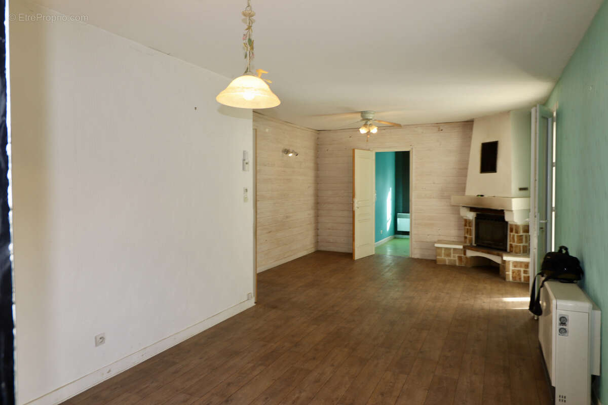 Maison à SEMUSSAC