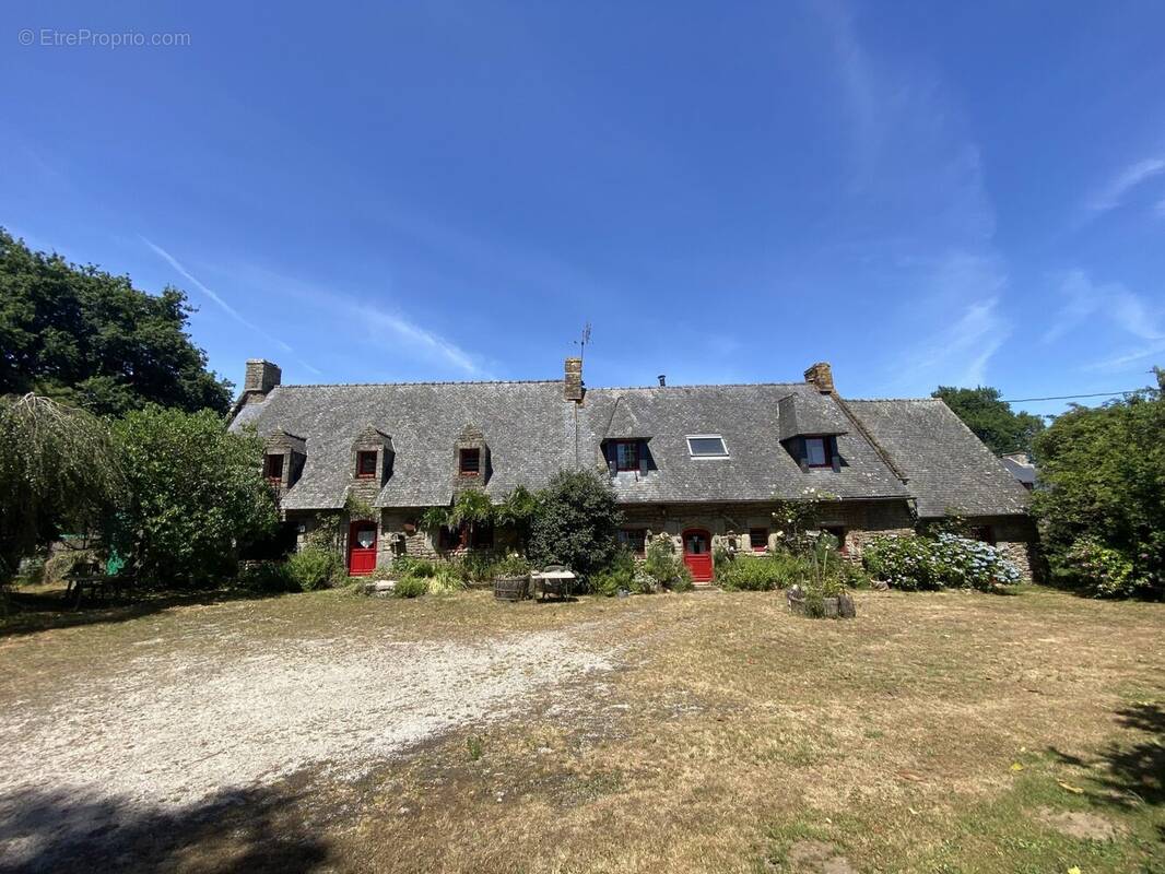 Maison à LANGUIDIC