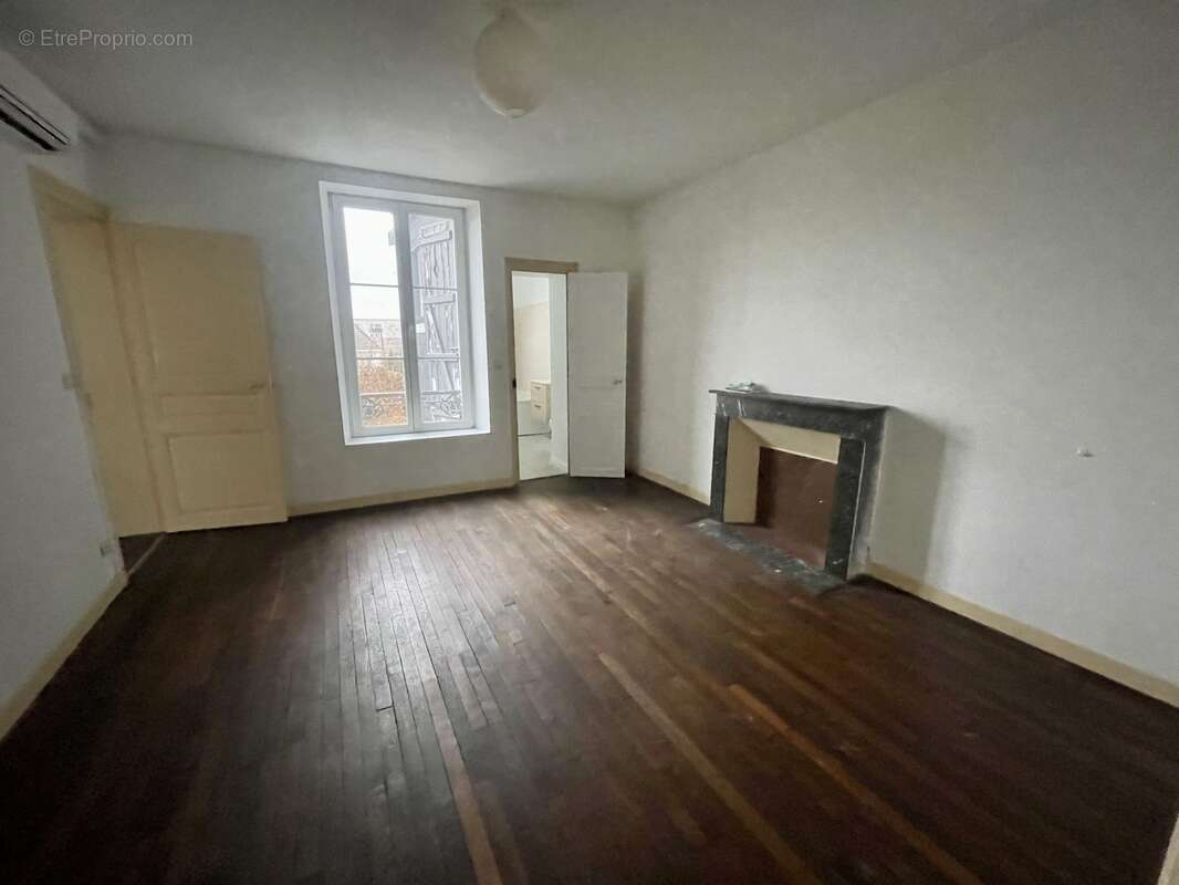 Appartement à CHARLEVILLE-MEZIERES