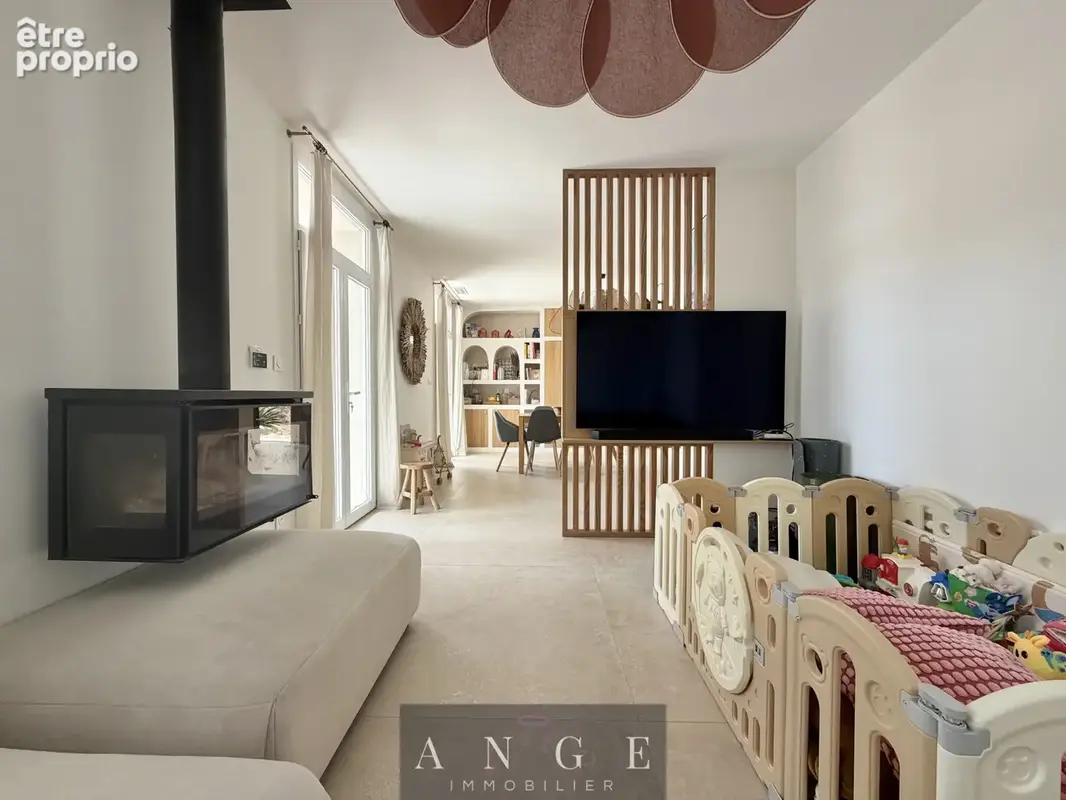 Bas de villa Magnifique 2023 avec jardin, piscine et parkings - photo 5