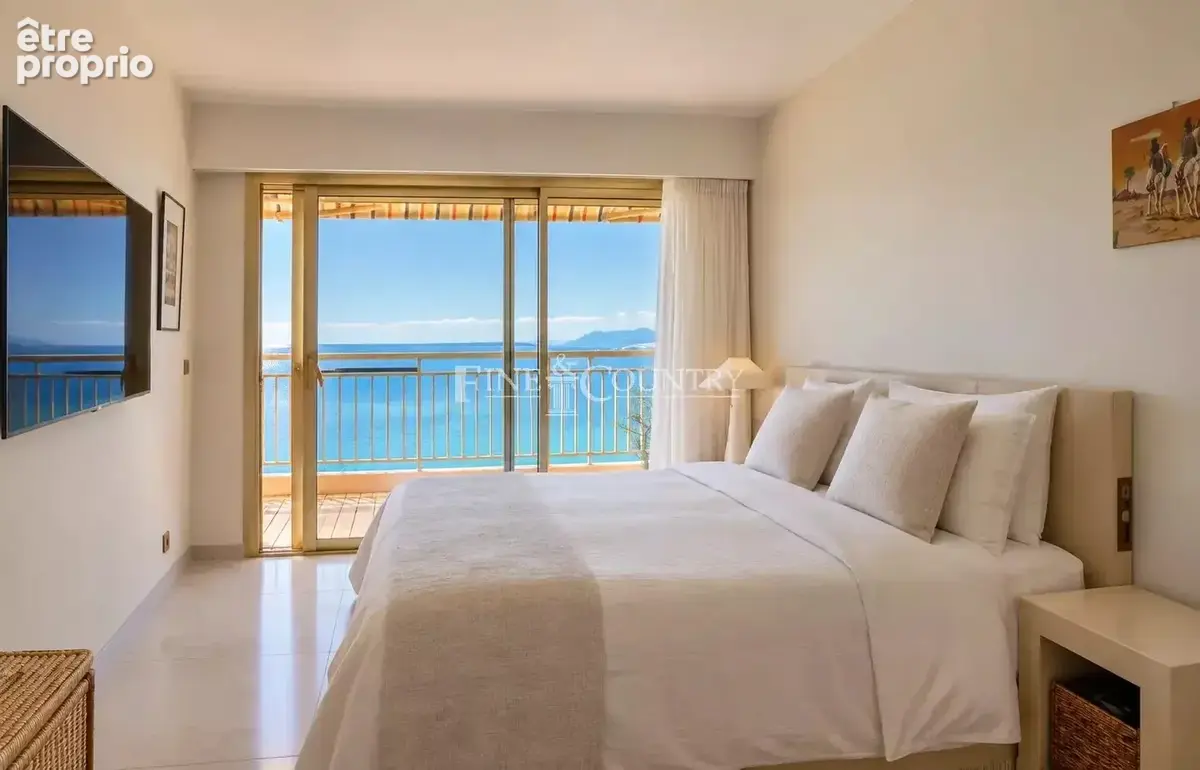 Appartement à vendre Juan les Pins - Face mer - photo 3