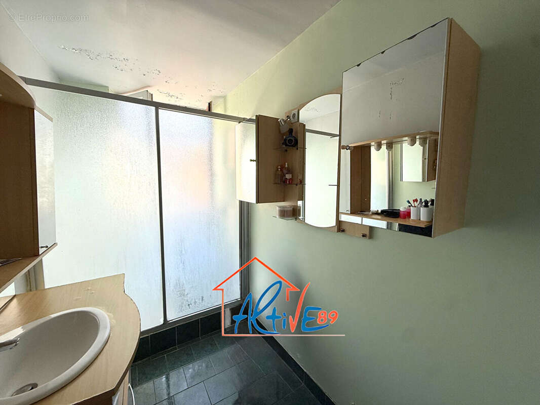 Maison à AILLANT-SUR-THOLON