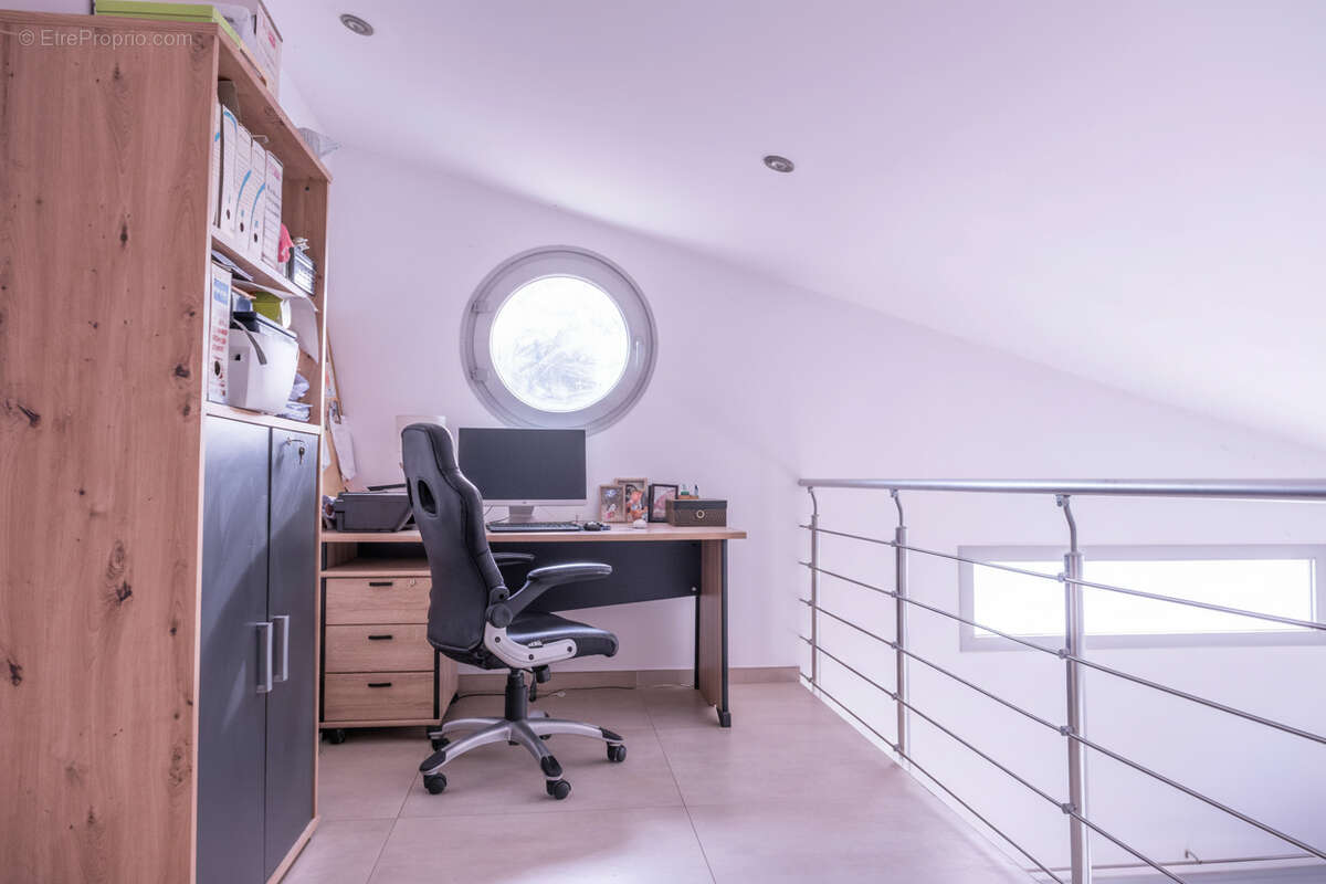 Maison à SAINTE-ANASTASIE-SUR-ISSOLE