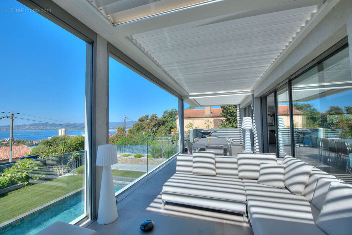 Nouveauté, villa avec superbe vue mer proche centre ville - photo 17