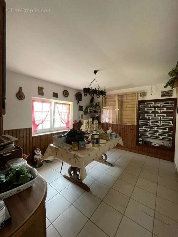 Maison à LA CHAPELLE-SUR-AVEYRON