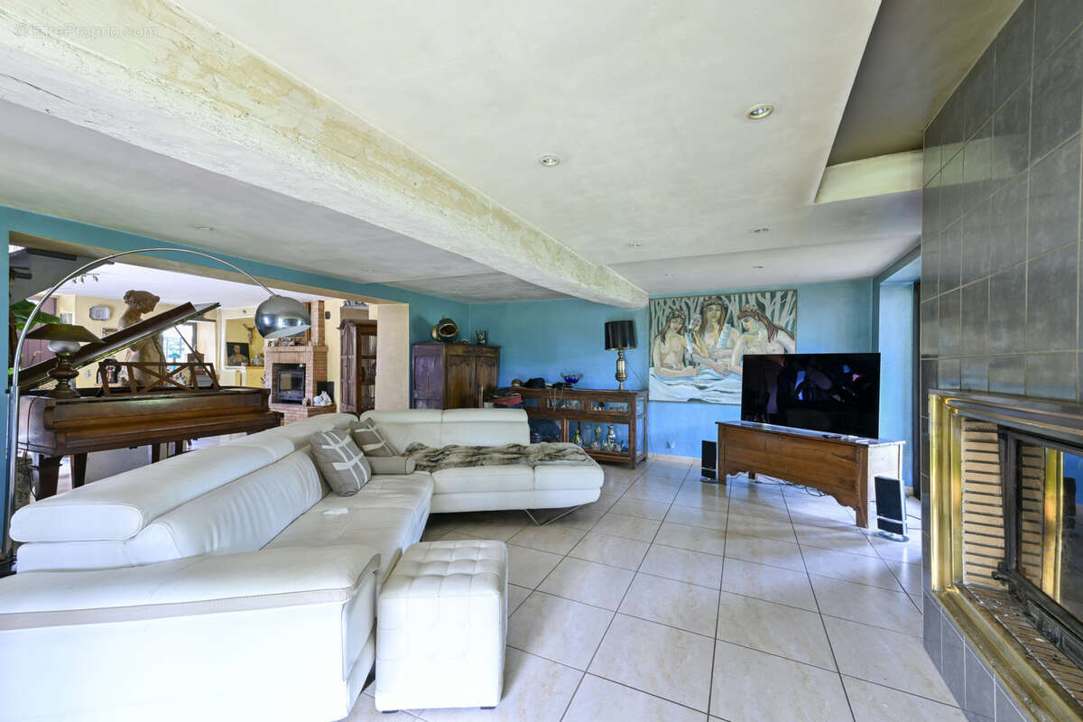 Maison à LE MAY-SUR-EVRE