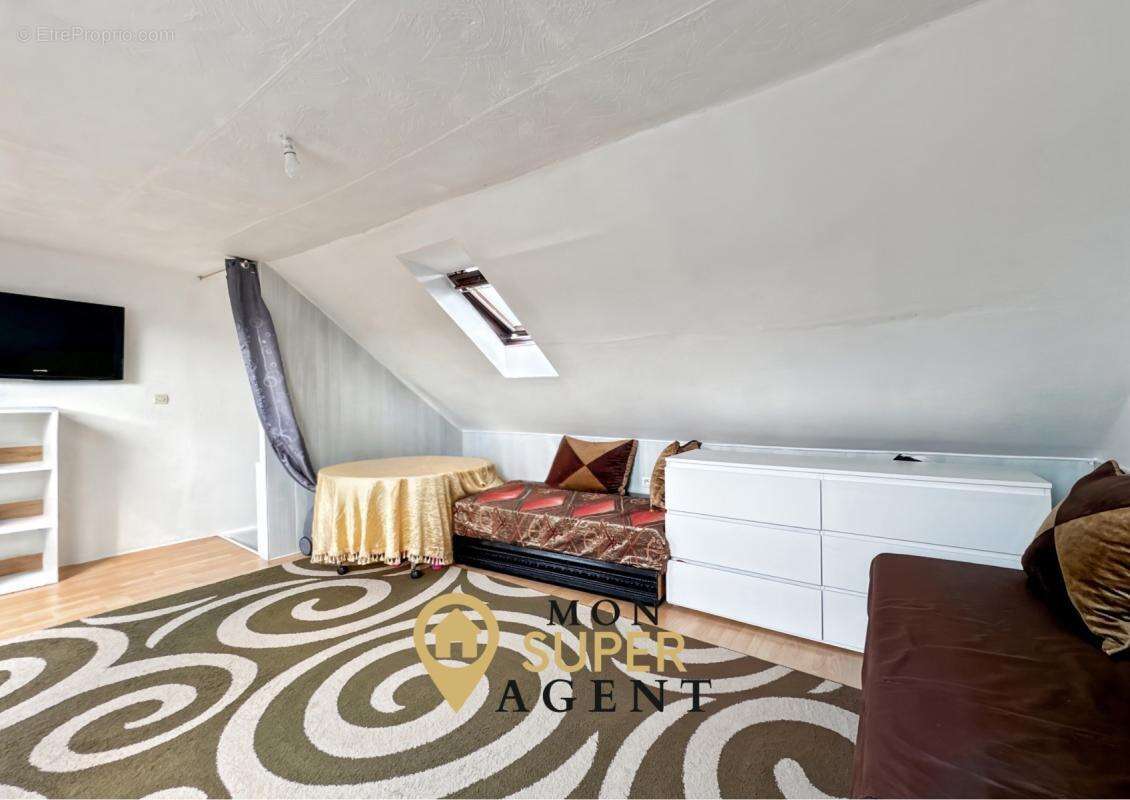 Maison à LE MEE-SUR-SEINE