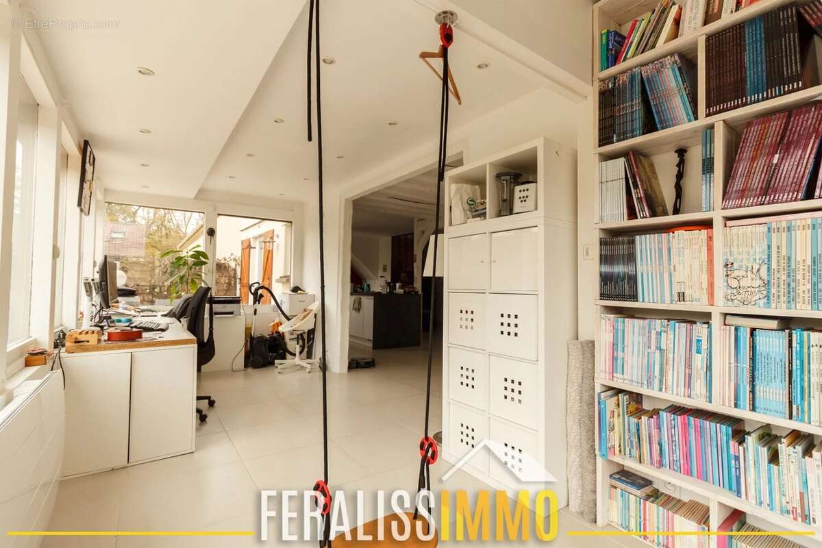 Maison à NEUVILLE-SUR-OISE