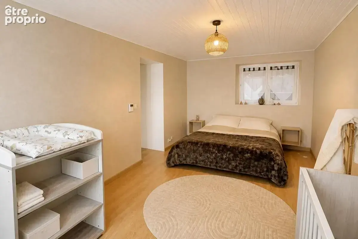 Maison de 6 pièces de 180 m² à Saint-Germain-des-Bois - photo 8