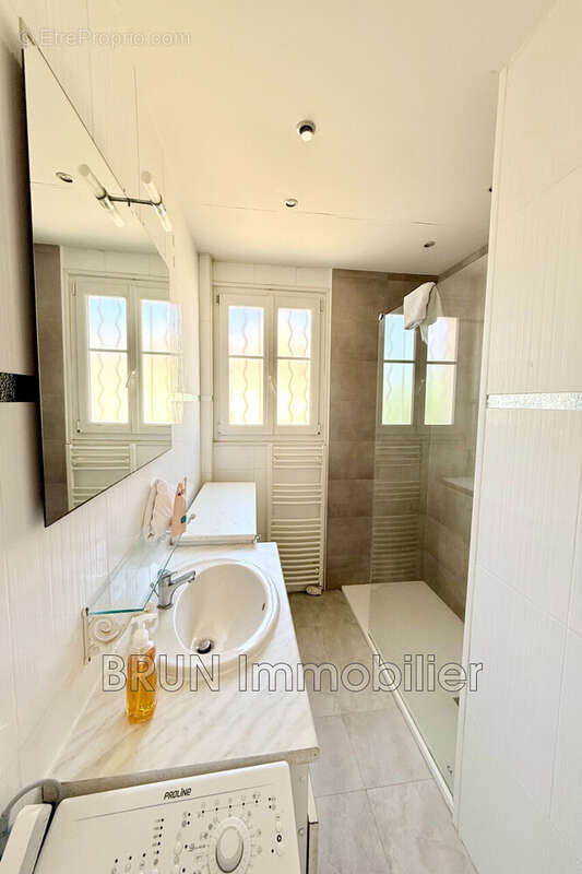 Appartement 65 m² à Antibes  - photo 8