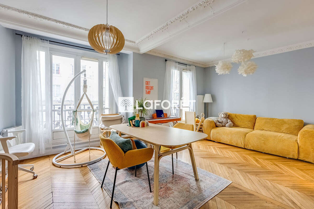 Appartement à PARIS-15E
