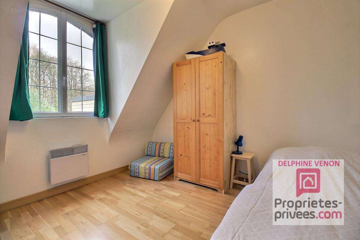 Exclusivité - Maison  familiale de 200 m² à Donnery quartier des grands billons  sur un magnifique terrain  de 5 945 m² - photo 9